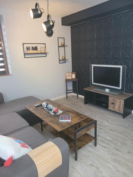 Petite Maison Cosy En Duplex Eguelshardt Exteriér fotografie